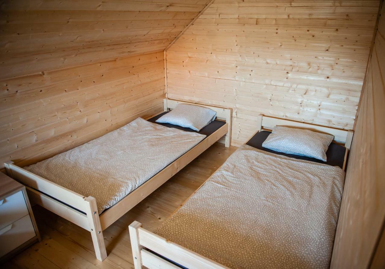 Pod Debami Wicie- Domki Drewniane Nad Morzem Wicie  Kültér fotó